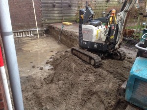 Aanbouw uitgraven Den Helder  Robert Bruijn verreiker verhuur